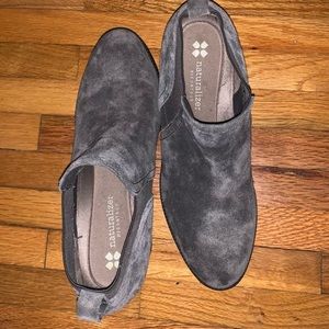 Naturalizer N5 contour wedge booties